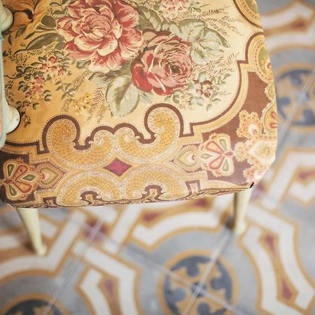 コスティリオーレ・ダスティ Dimora Della Rocca Bed & Breakfast エクステリア 写真